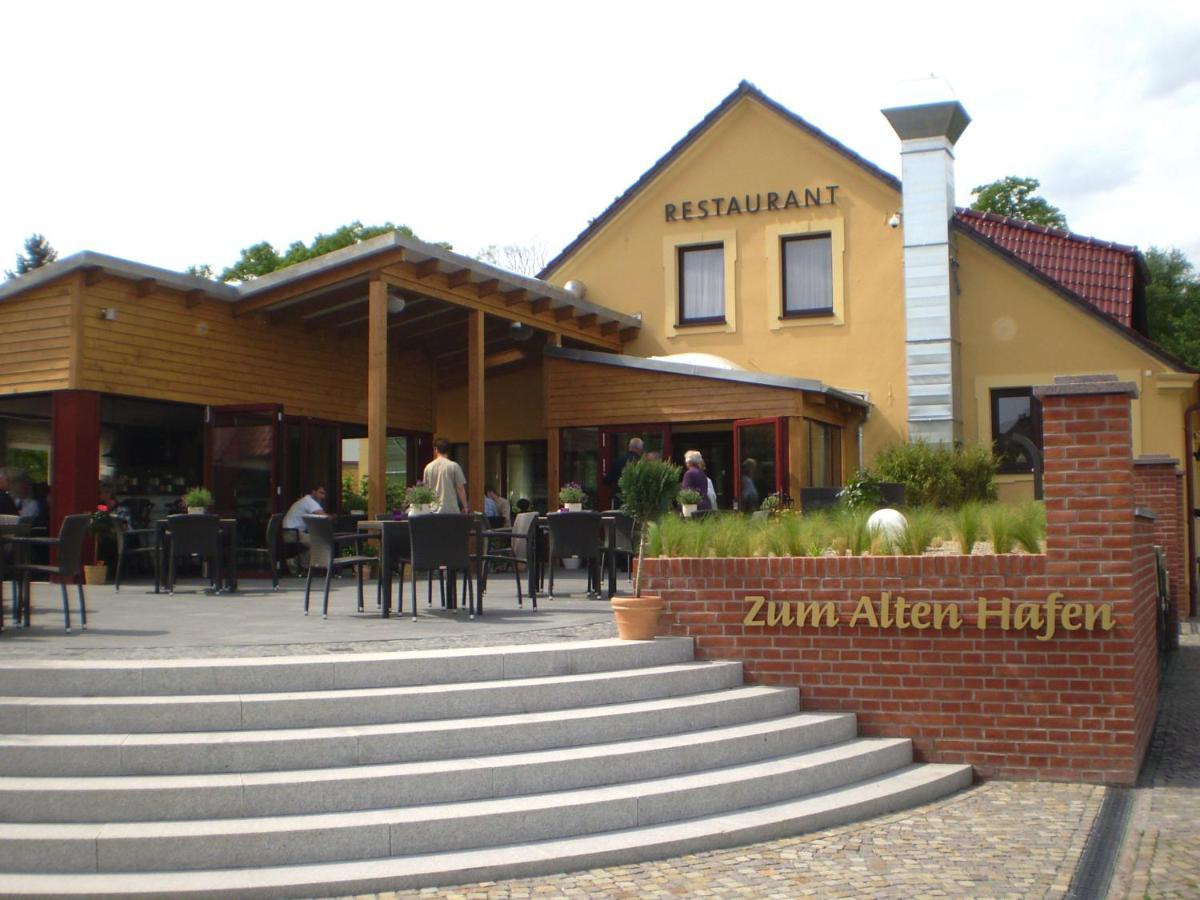 Zum Alten Hafen Rathenow Bagian luar foto